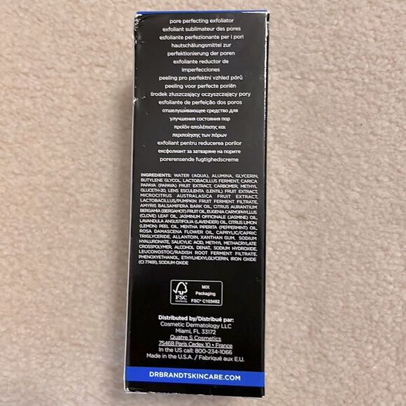 DR BRANDT PoreDermabrasion Exfoliator - Picture 4 of 6